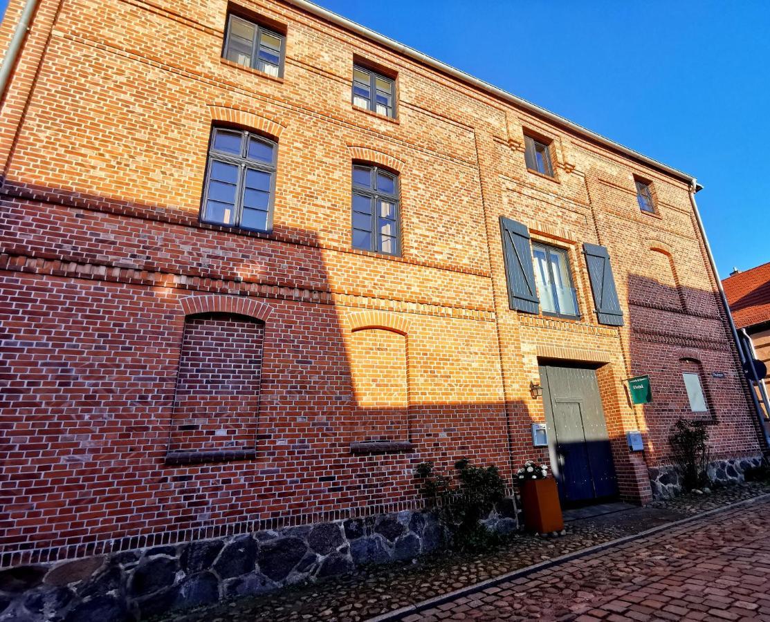 Hotel Und Restaurant Haus Sajons Plau am See Eksteriør billede
